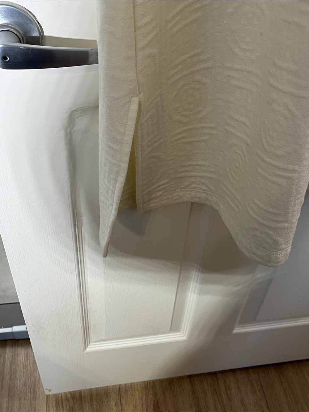 Natori Cream Long Zip-Front Textured Robe - Picture 14 of 14
